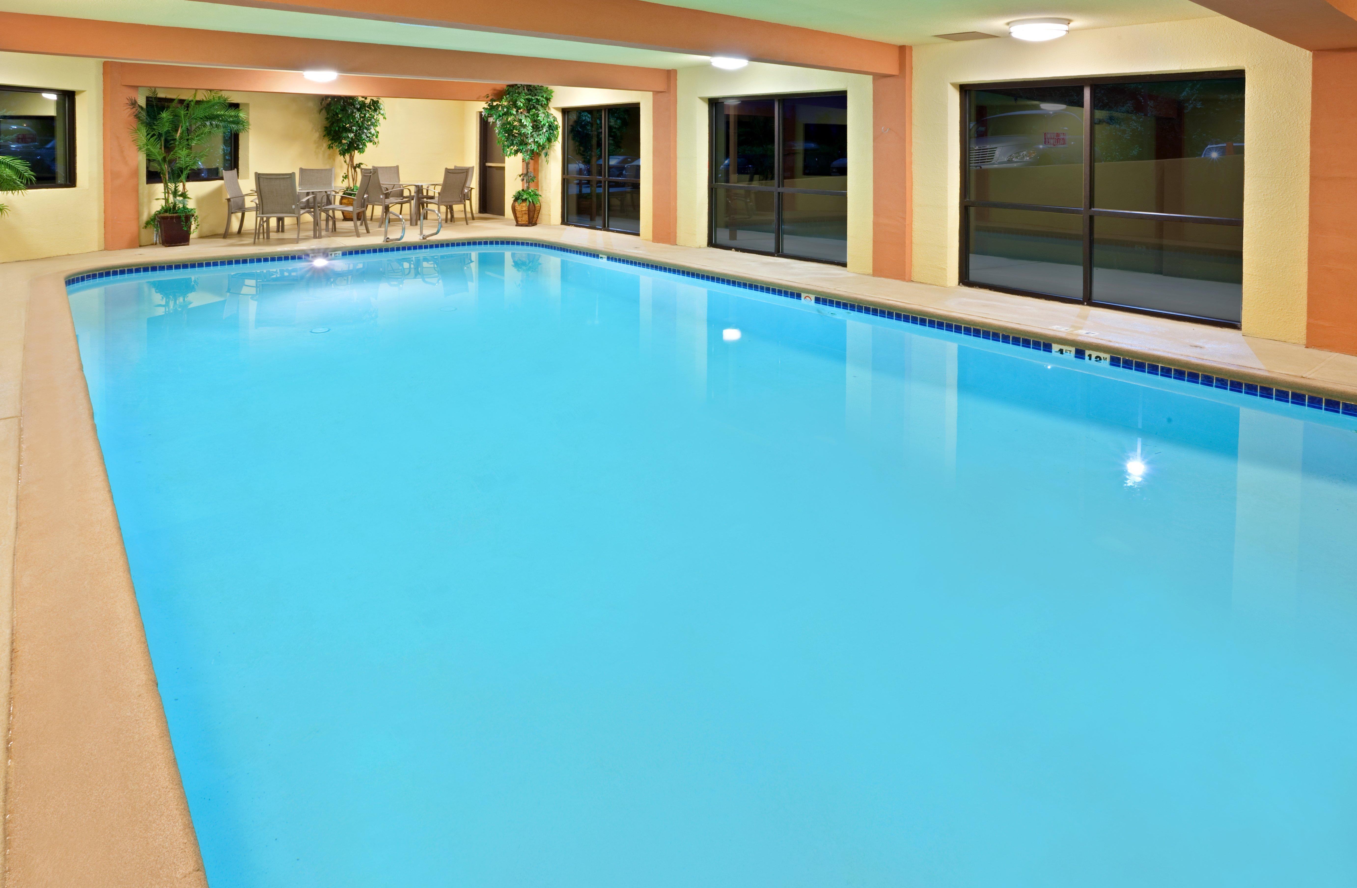 Holiday Inn Express Portland South - Lake Oswego By Ihg Exterior photo