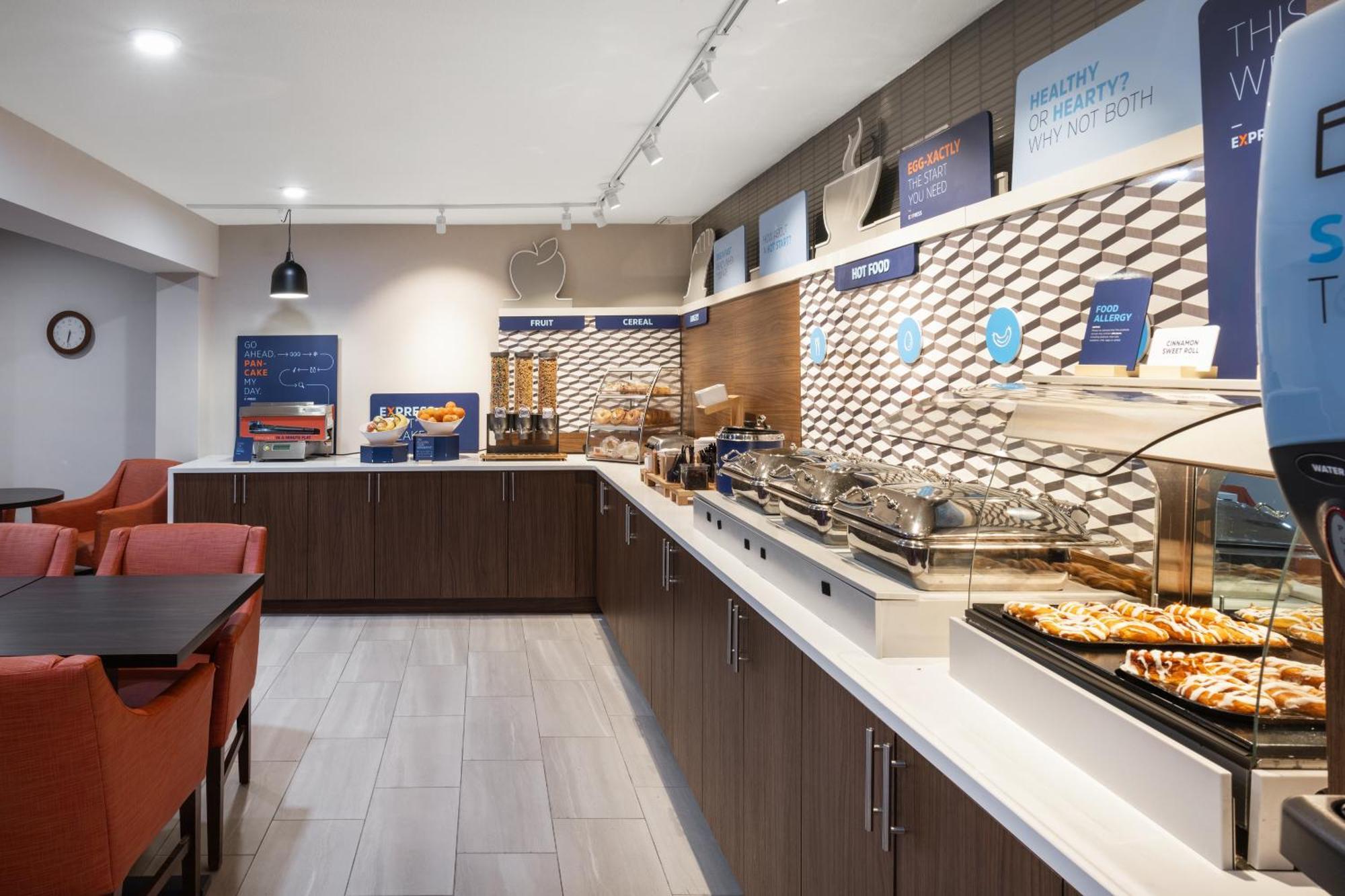 Holiday Inn Express Portland South - Lake Oswego By Ihg Exterior photo