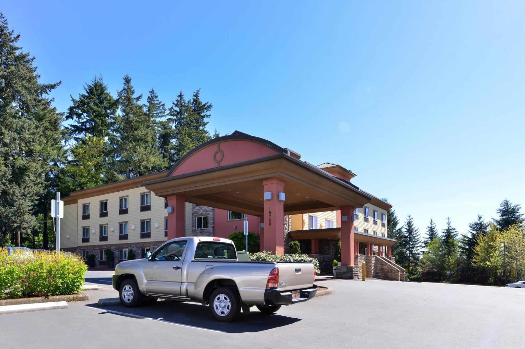 Holiday Inn Express Portland South - Lake Oswego By Ihg Exterior photo
