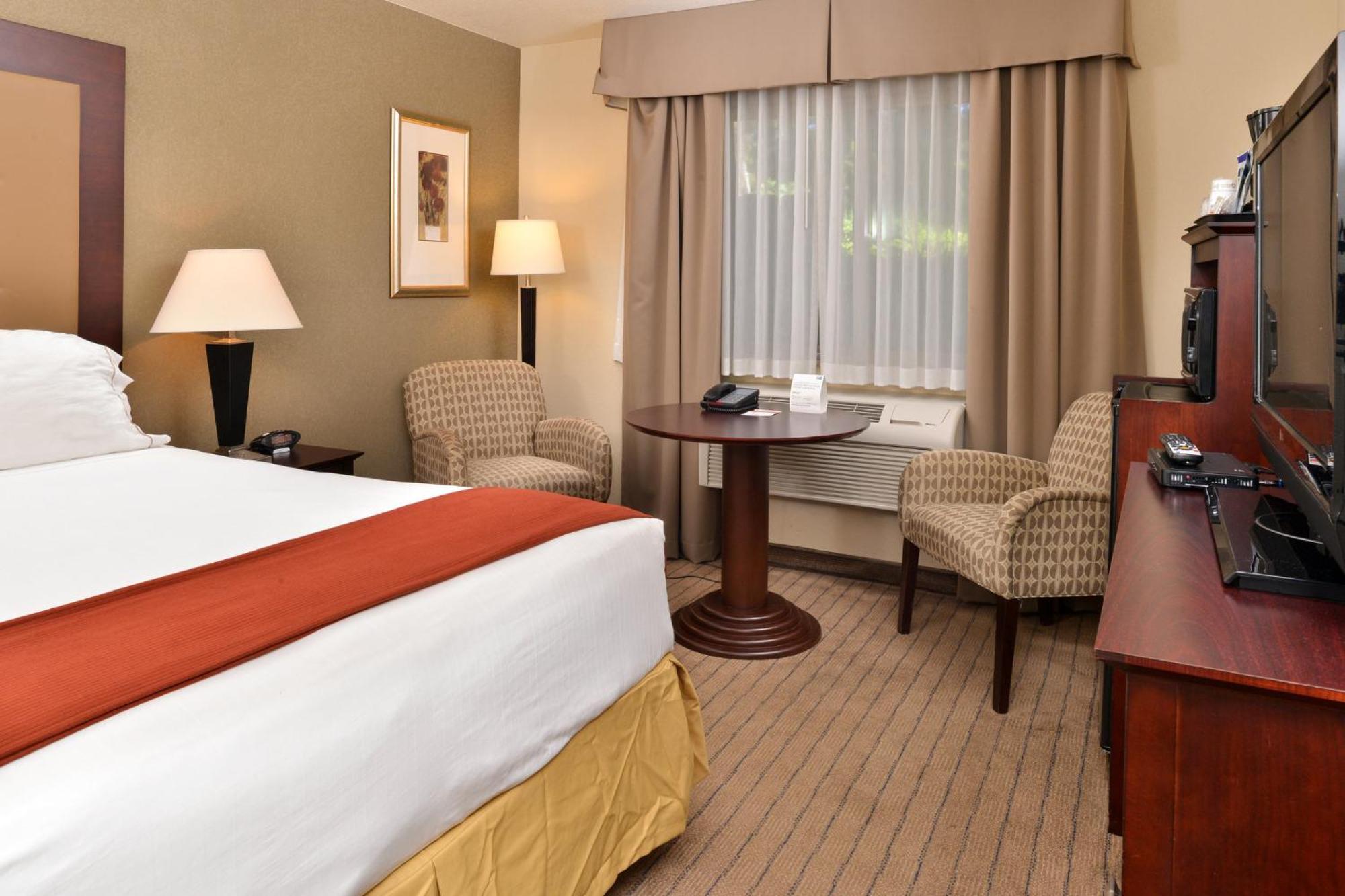Holiday Inn Express Portland South - Lake Oswego By Ihg Exterior photo
