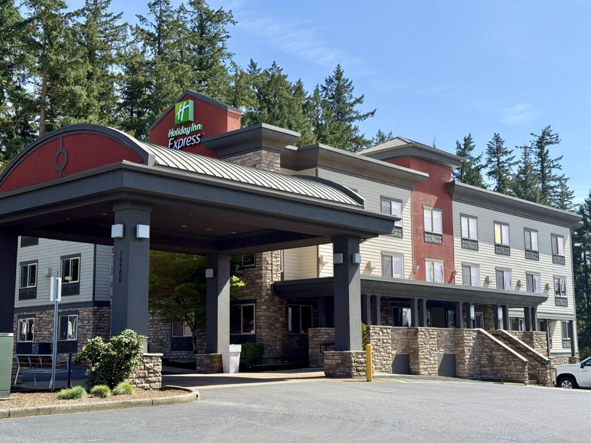 Holiday Inn Express Portland South - Lake Oswego By Ihg Exterior photo